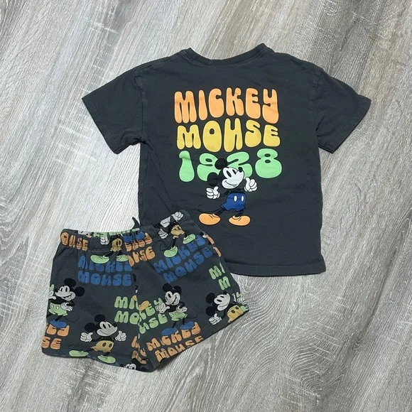Mickey Mouse Matching Set - Picture 2 of 2
